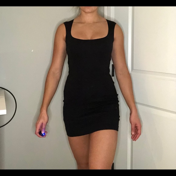 AMERICAN APPAREL BLACK DRESS WITH BACK CUTOUT - Picture 2 of 4